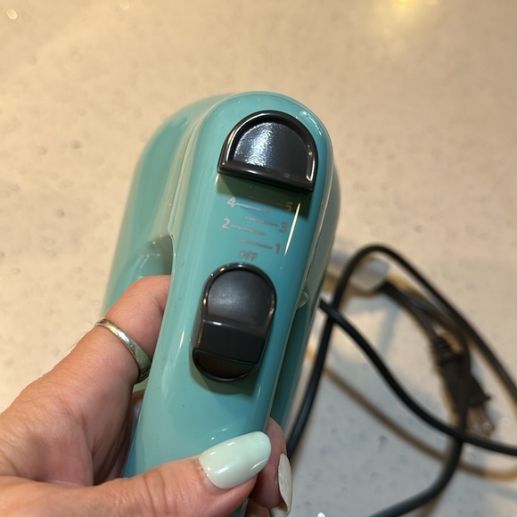 NWOT KitchenAid Power 5-Speed Hand Mixer in aqua - Picture 7 of 10